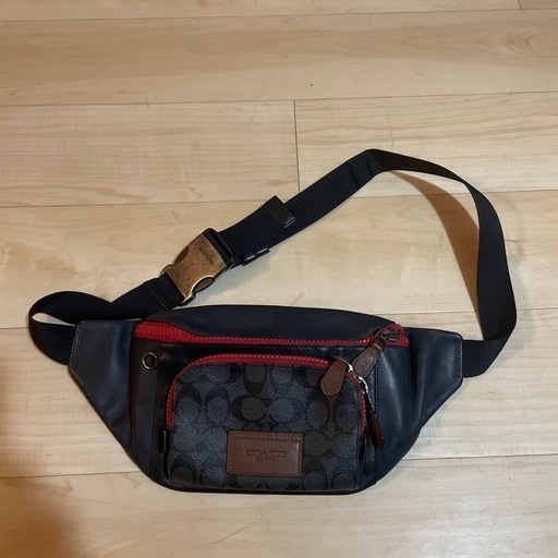 coachシグネイチャーボディバック