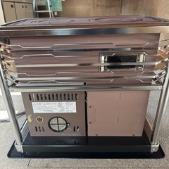 家の真ん中に置くストーブ
の画像