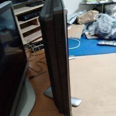 大型液晶カラーテレビ。 シャープアクオス。の画像