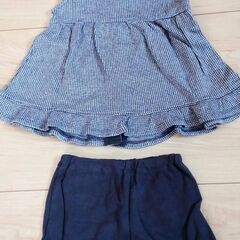 BEBE   S  フォーマルにいかが？　上下セット　の画像