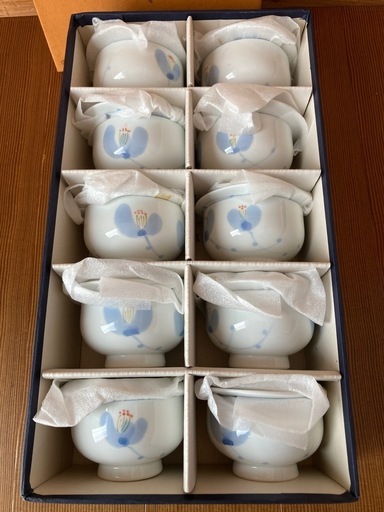 有田焼　湯呑み　蓋付き　箱付き