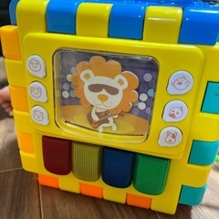 UQTOO おもちゃ マルチアクティビティボックス　の画像