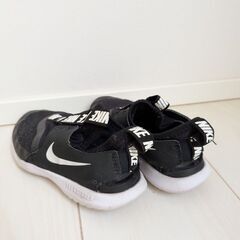 ナイキ キッズ用スニーカー【子供のジュース代程度のお取引額】の画像
