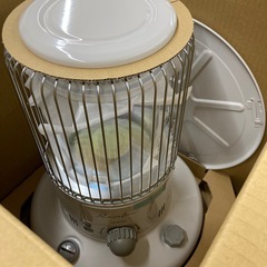 ⭐︎新品⭐︎トヨトミ　レインボー石油ストーブ　2022年製　RB-25Mの画像