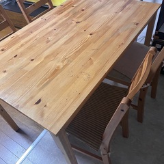 IKEAダイニングテーブル 5点セットの画像