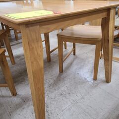 J1598【リユースのサカイ柏店】家具の大丸　ダイニングテーブルセット　椅子4脚付　Albero　アルボーノ　T-140　オーク無垢　クリーニング済　参考価格86,500円（テーブル）23,400円（ダイニングチェア）の画像