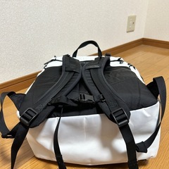 ノースフェイスリュック　ホワイトの画像