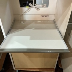 キッチン収納に💖食器棚電子レンジ台兼収納🌱キッチンボード幅59.2cm奥行き44.7cm高さ180.6cm白の画像