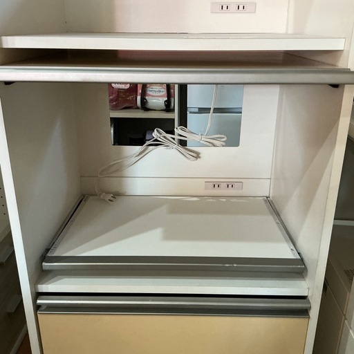キッチン収納に?食器棚電子レンジ台兼収納?キッチンボード幅59.2cm奥行き44.7cm高さ180.6cm白ホワイト
