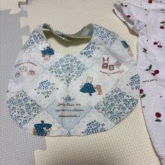 美品70サイズロンパース＆手作りスタイおまとめの画像