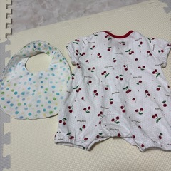 美品70サイズロンパース＆手作りスタイおまとめの画像