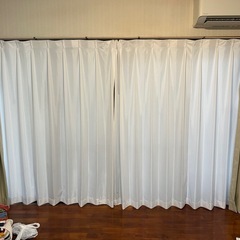 【美品】ニトリのリビング用カーテンの画像