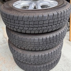 そろそろふゆにそなえて冬に備えてホイール付きスタッドレスタイヤ145/80R13の画像