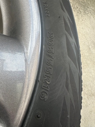 【安曇野市】スタッドレスタイヤ ホイール付き 205/55R16 ブリヂストン BLIZZAK VRX2 1シーズン使用 8分山