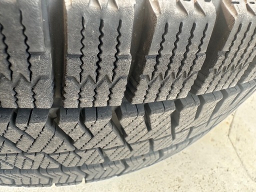 【安曇野市】スタッドレスタイヤ ホイール付き 205/55R16 ブリヂストン BLIZZAK VRX2 1シーズン使用 8分山
