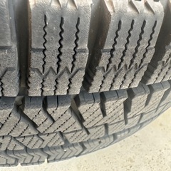 【安曇野市】スタッドレスタイヤ ホイール付き 205/55R16 ブリヂストン BLIZZAK VRX2 1シーズン使用 8分山の画像