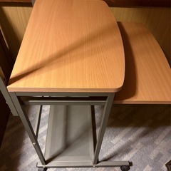 パソコンデスク プリンターテーブルとキーボードテーブル付き の画像