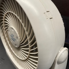 【中古】¥500 サーキュレーター　ツインバード　上下調節
【IJ66】の画像