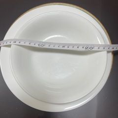 お皿の画像
