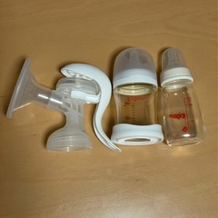 手動搾乳機とおまけ多数　出産準備セットの画像