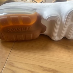 【新品】NIKEエアマックスココ ベージュ 25cmの画像