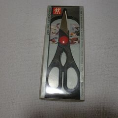 新品未使用 六徳キッチンバサミ、何でもはさみ 2個の画像