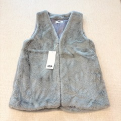 AZUL アズール　フラッフィーフェイクファーベストの画像