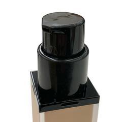 186000 BURBERRY バーバリー カシミア ファンデーション 12n 30ml  ほぼ未使用 [0000000002210]の画像