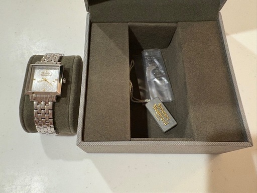 美品 ヴィヴィアンウエストウッド腕時計