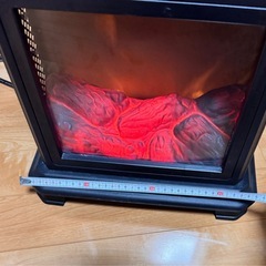 [引取りONLY ][おまとめ購入者お値引します] オシャレ 癒される炎 暖炉型 ヒーターの画像
