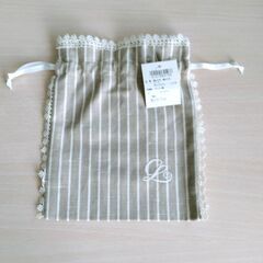 【タグ付・未使用品】近沢レース　ポーチ３点　セットの画像