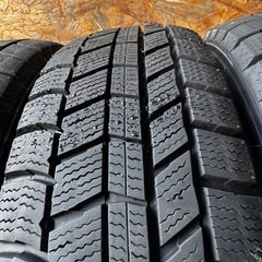 バリ山　NORTH TREK N5 155/65R13 スタッドレス　タイヤ　2022年製　13インチの画像
