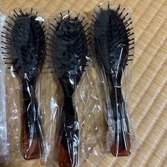 アメニティのブラシの画像