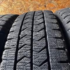 バリ山　BRIDGESTONE ブリヂストン　ブリジストン　W989 195/75R15 109/107N LT スタッドレス　タイヤ　2023年製　15インチの画像