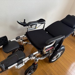 電動車椅子／開封した新品の商品/リクライニングの画像