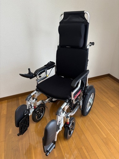 電動車椅子／開封した新品の商品/リクライニング