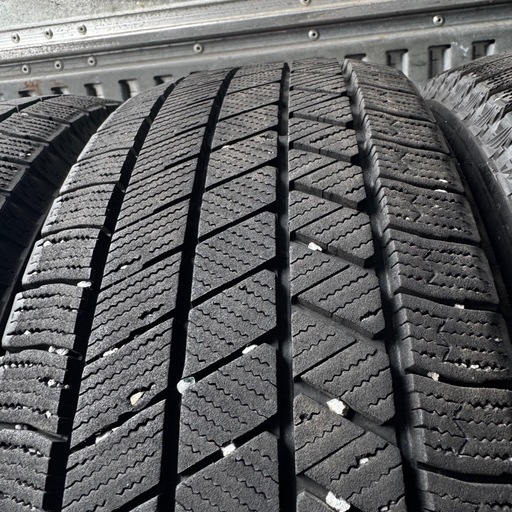 BRIDGESTONE VRX3 195/65R15 スタッドレス　タイヤ　2021年製　15い15インチ