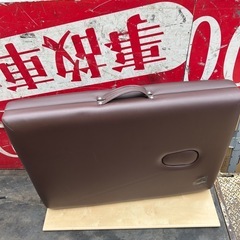 ETBELLA エトゥベ ラ 折りたたみマッサージベッドの画像