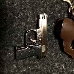 ピストル型のガスライターの画像