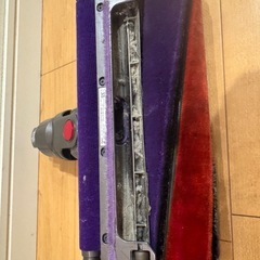 掃除機dyson cyclone v10の画像