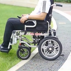 電動車椅子／開封した新品の商品/リクライニングの画像
