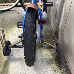ハマー　16インチ　自転車　補助輪付きの画像