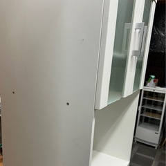 食器棚の画像