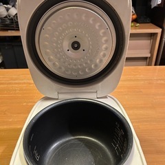 2021年製　タイガー　炊きたて　JBH-G1　炊飯器　5合　の画像