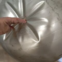 【無料！ぶよぶよバランスボール75cm＋空気入れ】の画像