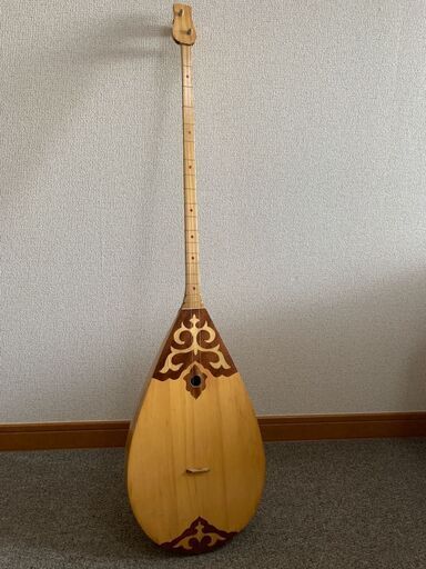 カザフスタン伝統弦楽器 ドンブラ 民族楽器 / カザフスタン製 / ケース