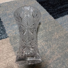 お話し中です　ボヘミア クリスタルかびん花瓶の画像