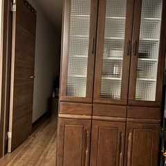 食器棚の画像