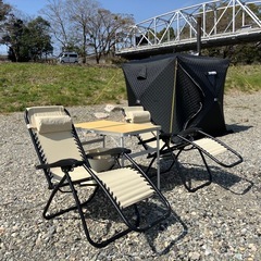 テントサウナ一式（テント本体+ストーブ+
チェア）の画像