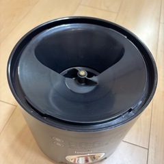 猫　自動餌やり器の画像